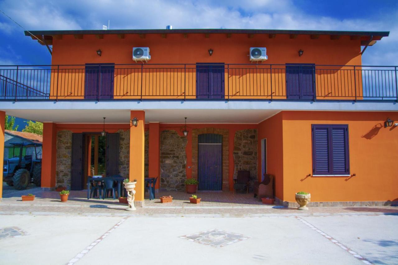 La Casa Sulla Collina Bed & Breakfast Altavilla Silentina Екстериор снимка