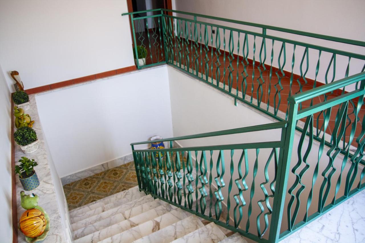 La Casa Sulla Collina Bed & Breakfast Altavilla Silentina Екстериор снимка
